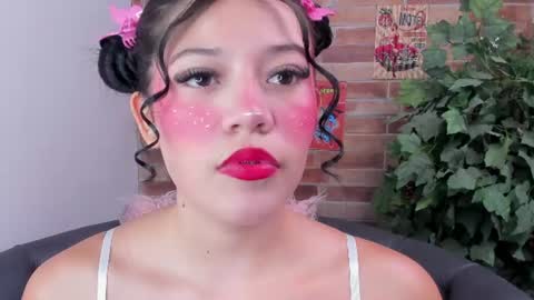 Loren online show from June 20, 2026, 11:02 am