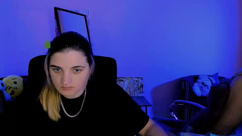 foxy_tease_ online show from October 19, 2025, 7:03 pm