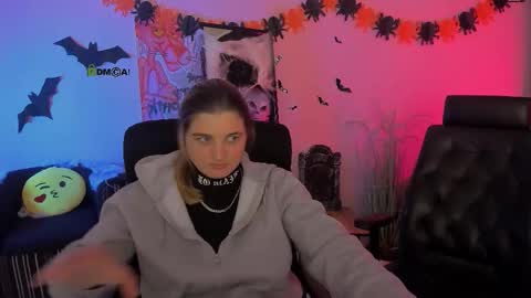 foxy_tease_ online show from November 1, 2025, 7:49 pm