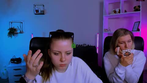 foxy_tease_ online show from November 9, 2025, 9:51 am