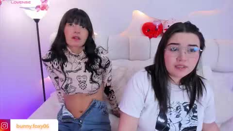 FOXY AND BUNNY online show from March 4, 2026, 4:18 am