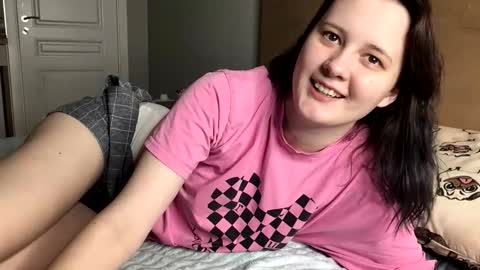 Snapshot of foxydollkate chatting on September 17, 2025, 8:27 am Kate online show from September 17, 2025, 8:27 am