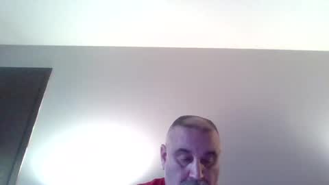 foxyfang online show from October 3, 2025, 12:57 pm