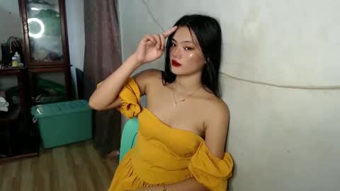 foxygoddess19 online show from January 4, 2025, 4:01 am
