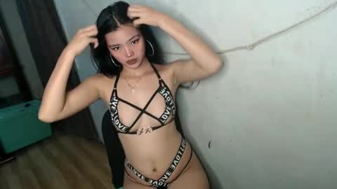 foxygoddess19 online show from January 28, 2025, 1:59 pm