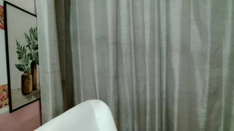 Snapshot of foxylicious_danielax chatting on June 29, 2026, 12:05 pm Daniela online show from June 29, 2026, 12:05 pm