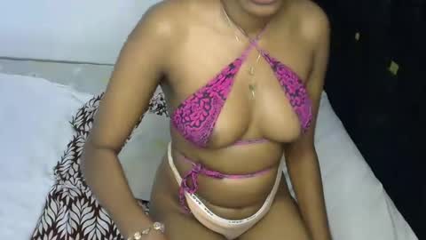 foxypennyy online show from January 28, 2025, 2:53 pm