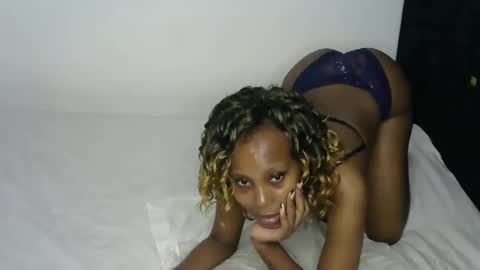 foxypennyy online show from February 18, 2025, 8:16 am