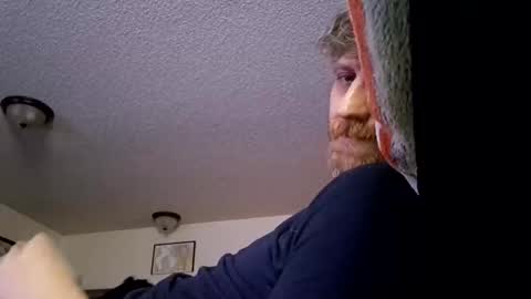 Snapshot of fozzybear2004 chatting on February 28, 2026, 8:04 am isaac online show from February 28, 2026, 8:04 am