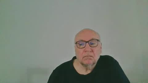 Snapshot of fra94 chatting on May 10, 2026, 12:21 pm fra94 online show from May 10, 2026, 12:21 pm