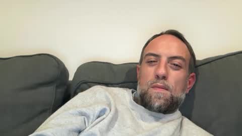 fra___ online show from December 3, 2025, 3:32 pm