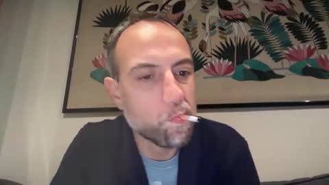 fra___ online show from December 21, 2025, 4:03 pm