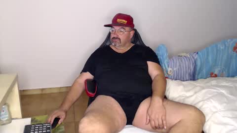 Snapshot of fraboys chatting on November 7, 2025, 6:57 am Fraboys online show from November 7, 2025, 6:57 am