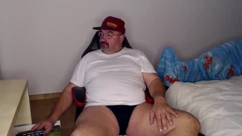 Snapshot of fraboys chatting on November 15, 2025, 7:27 am Fraboys online show from November 15, 2025, 7:27 am