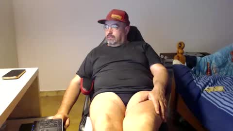 Snapshot of fraboys chatting on April 6, 2026, 5:08 am Fraboys online show from April 6, 2026, 5:08 am
