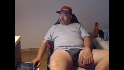 Snapshot of fraboys chatting on April 23, 2026, 5:08 am Fraboys online show from April 23, 2026, 5:08 am