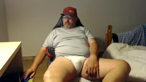 Snapshot of fraboys chatting on April 28, 2026, 3:44 am Fraboys online show from April 28, 2026, 3:44 am