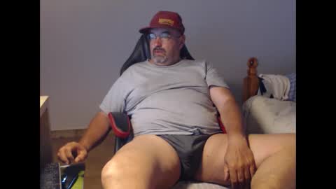 Snapshot of fraboys chatting on May 8, 2026, 5:24 am Fraboys online show from May 8, 2026, 5:24 am