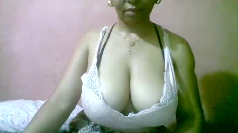 fracisca2204 online show from March 16, 2026, 8:18 am