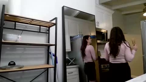 Snapshot of fragilemasochist chatting on September 25, 2025, 3:27 pm Angel online show from September 25, 2025, 3:27 pm