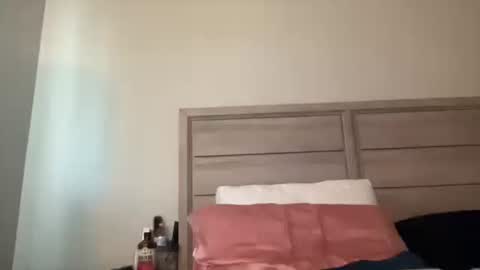 Angel online show from November 7, 2025, 9:59 pm