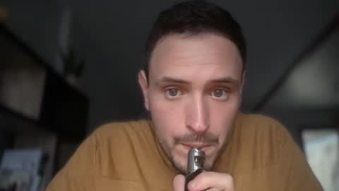 fraisetagada359 online show from November 3, 2025, 4:19 pm