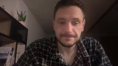 fraisetagada359 online show from November 13, 2025, 5:50 am