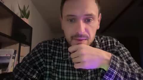 fraisetagada359 online show from November 14, 2025, 7:07 am