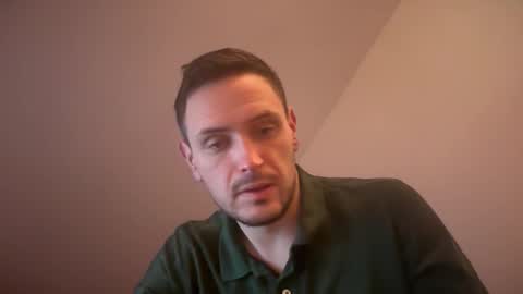 fraisetagada359 online show from December 15, 2025, 3:27 pm