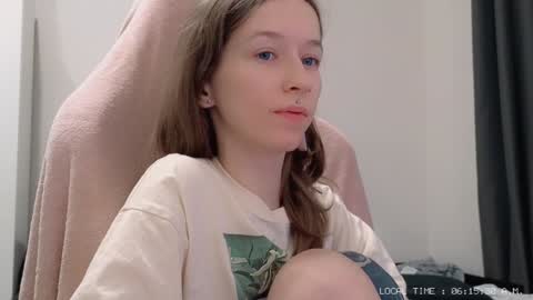 Snapshot of fran_bow chatting on January 9, 2025, 3:15 am fran_bow online show from January 9, 2025, 3:15 am