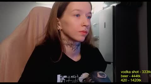 Snapshot of fran_bow chatting on October 10, 2025, 8:13 am fran_bow online show from October 10, 2025, 8:13 am