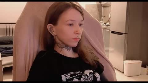 Snapshot of fran_bow chatting on October 31, 2025, 1:01 pm fran_bow online show from October 31, 2025, 1:01 pm