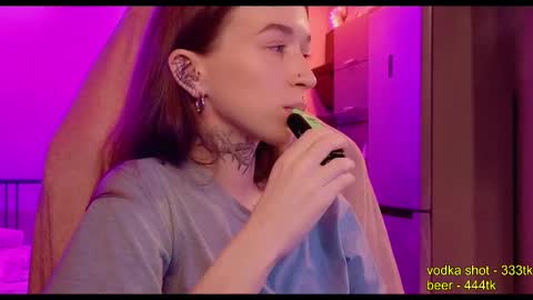 Snapshot of fran_bow chatting on November 5, 2025, 2:06 pm fran_bow online show from November 5, 2025, 2:06 pm