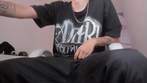 Snapshot of fran_boy_ chatting on February 16, 2026, 4:08 am Fran online show from February 16, 2026, 4:08 am