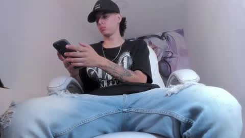 Snapshot of fran_boy_ chatting on March 18, 2026, 4:15 am Fran online show from March 18, 2026, 4:15 am