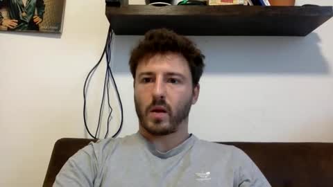 Snapshot of francaiiiiis chatting on October 27, 2025, 1:59 pm francaiiiiis online show from October 27, 2025, 1:59 pm