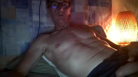 Snapshot of francelibre59 chatting on August 3, 2026, 7:17 pm Alex online show from August 3, 2026, 7:17 pm