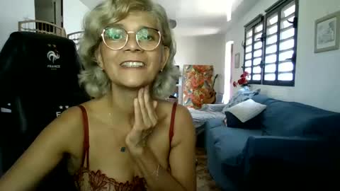francelune online show from January 7, 2025, 10:11 am