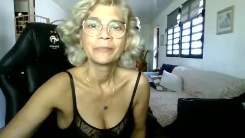 francelune online show from January 12, 2025, 12:01 pm