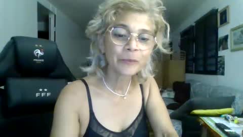 francelune online show from March 11, 2025, 2:51 pm