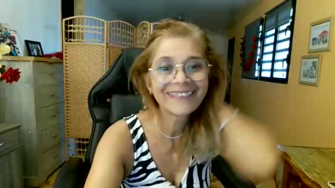 francelune online show from May 2, 2026, 11:59 am