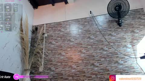 Snapshot of francesca_bbw chatting on December 13, 2024, 4:00 am online show from December 13, 2024, 4:00 am