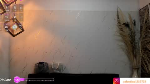 Snapshot of francesca_bbw chatting on December 19, 2024, 3:40 am online show from December 19, 2024, 3:40 am