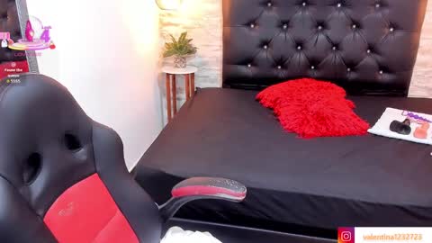 Snapshot of francesca_bbw chatting on September 12, 2025, 3:06 am online show from September 12, 2025, 3:06 am