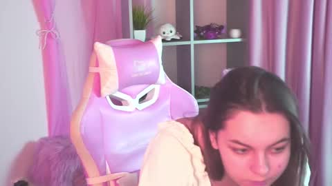 Snapshot of francescacavaliere chatting on December 17, 2025, 7:58 am Francesca online show from December 17, 2025, 7:58 am