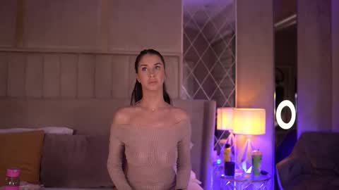 francescadante online show from December 22, 2025, 7:16 am