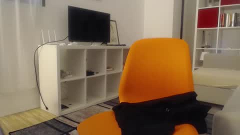 francescosal online show from October 4, 2025, 4:27 pm