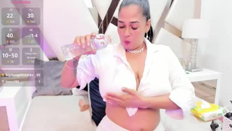 Victoria Franchesca  online show from October 19, 2025, 12:50 pm