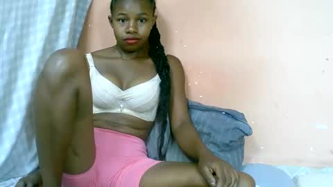 Snapshot of franciefrancie chatting on March 1, 2025, 7:08 am francilla online show from March 1, 2025, 7:08 am