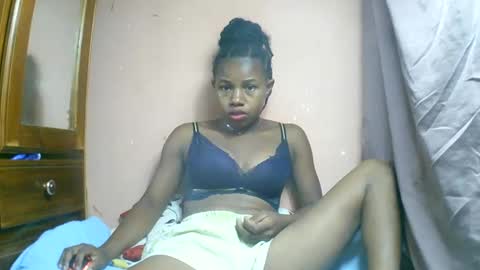 Snapshot of franciefrancie chatting on March 3, 2025, 5:53 am francilla online show from March 3, 2025, 5:53 am